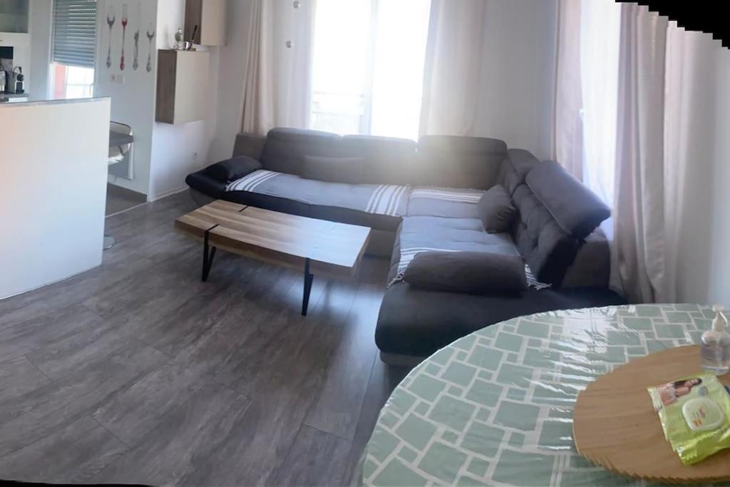Appartement Aeroport Orly Атіс-Монс Екстер'єр фото